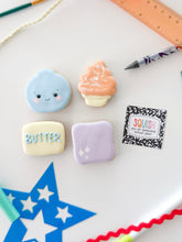 Load image into Gallery viewer, Squishy 4 pack mini cookies
